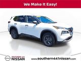 Used 2022 Nissan Rogue S image 1