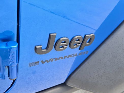 Used 2023 Jeep Wrangler Unlimited Sport AWD/4WD image 17