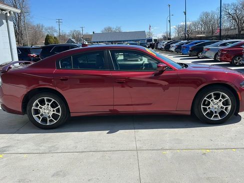 Used 2017 Dodge Charger SXT w/ AWD Plus Group image 4