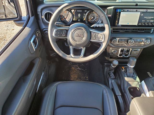 New 2026 Jeep Wrangler Unlimited Sahara w/ Technology Group AWD/4WD image 9
