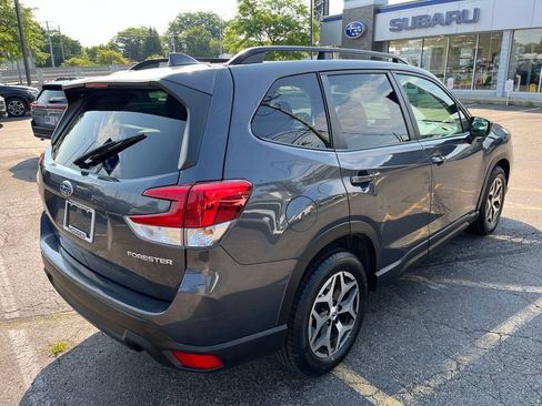 Used 2021 Subaru Forester Premium AWD/4WD image 6
