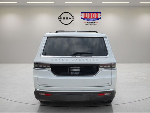 Used 2022 Jeep Grand Wagoneer Series II w/ Convenience Group III AWD/4WD image 3