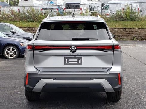 New 2025 Volkswagen Tiguan S image 4