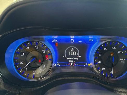 Used 2023 Chrysler 300 S image 21