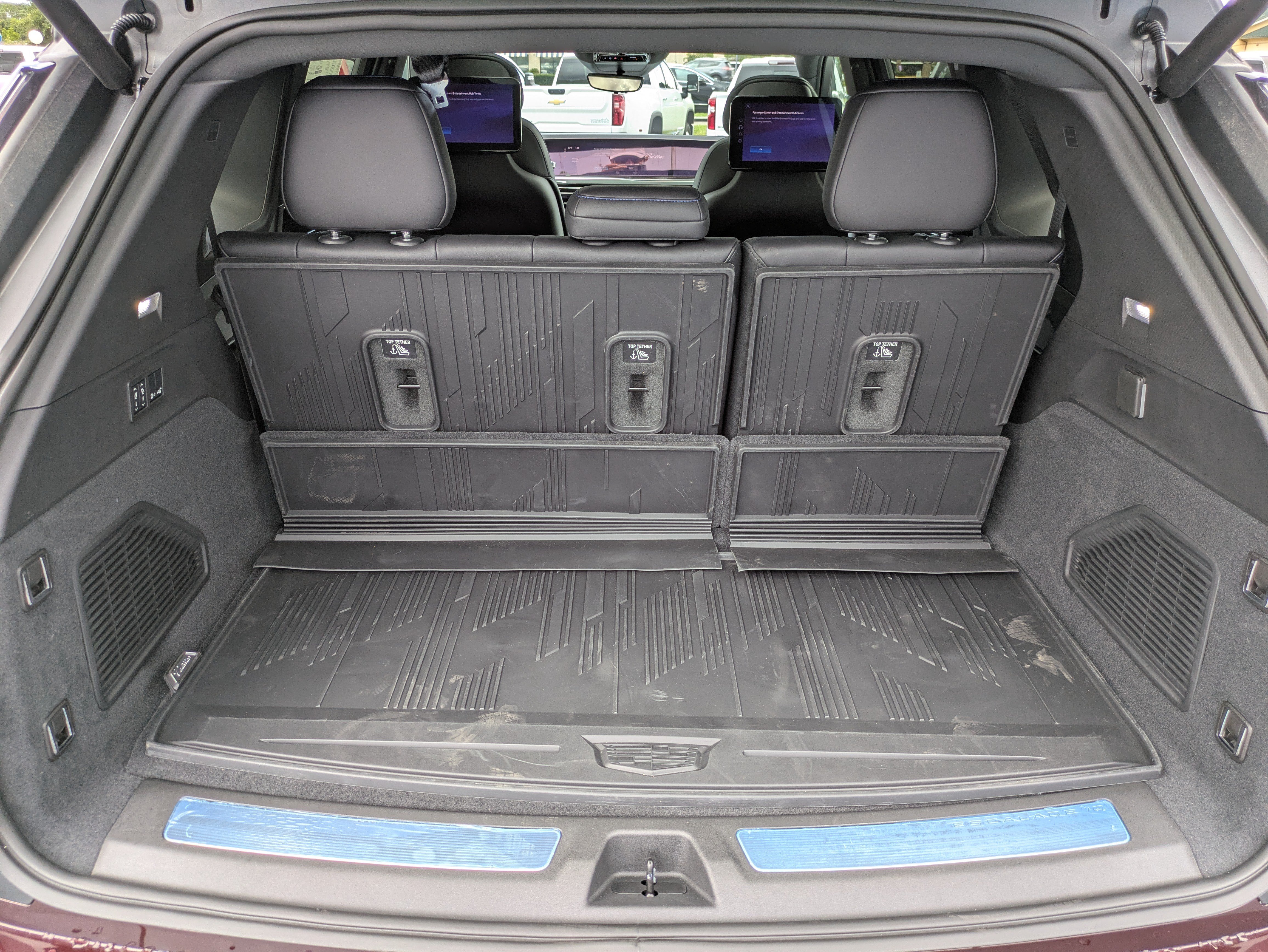 New 2026 Cadillac Escalade IQ Sport 1 w/ LPO, Floor Liner Package AWD/4WD image 6