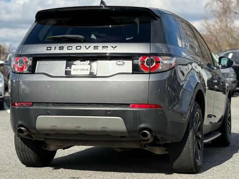 Used 2019 Land Rover Discovery Sport SE image 5
