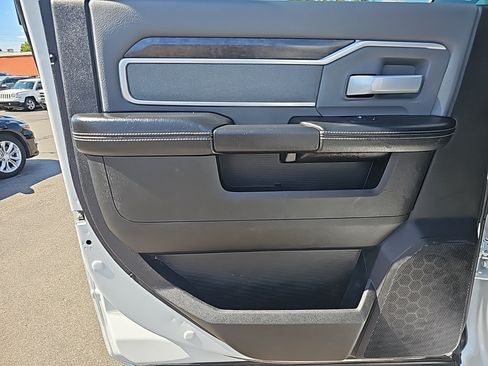 Used 2022 RAM 2500 Big Horn w/ Cold Weather Group AWD/4WD image 11