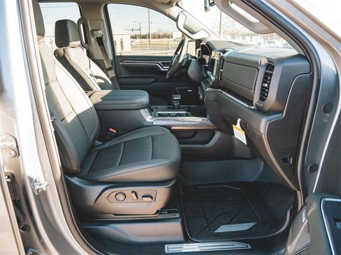 Used 2024 Chevrolet Silverado 1500 LTZ w/ LTZ Convenience Package II image 12