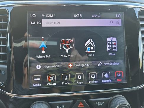 Used 2020 Jeep Grand Cherokee Altitude image 26
