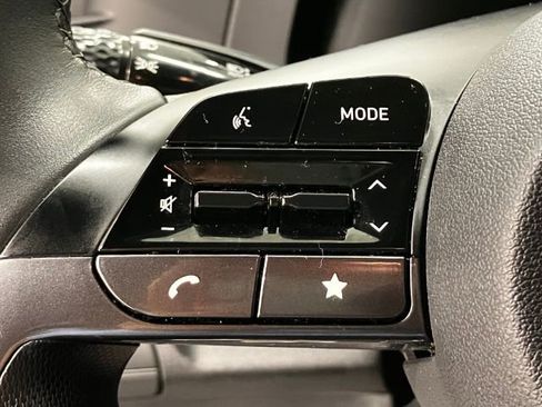 Used 2025 Hyundai Elantra Sport image 41