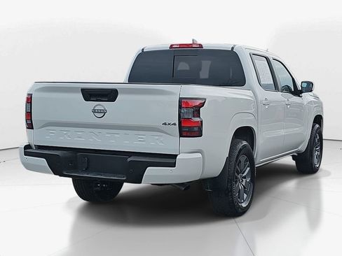 Used 2025 Nissan Frontier SV w/ SV Convenience Package image 5