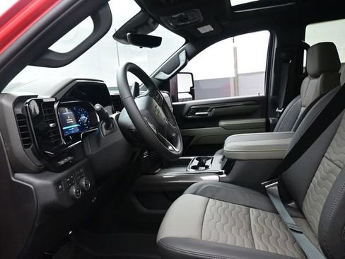 New 2026 Chevrolet Silverado 2500 ZR2 w/ LPO, Dark Essentials Package AWD/4WD image 8