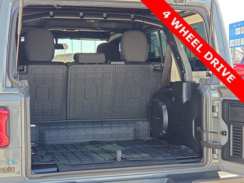 Used 2022 Jeep Wrangler Unlimited Rubicon 4xe image 8