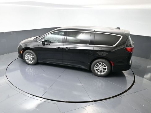 New 2026 Chrysler Voyager LX image 42