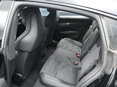 Used 2022 Audi e-tron GT Premium Plus w/ Performance Package image 25