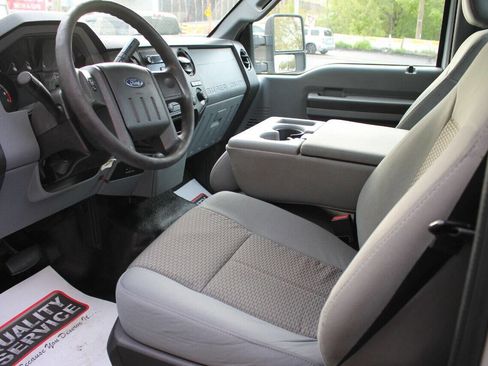 Used 2012 Ford F250 XL image 31