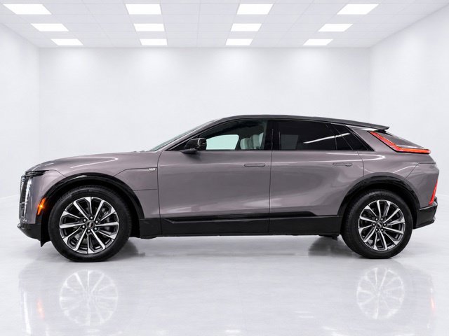 Used 2024 Cadillac Lyriq Sport AWD/4WD image 5