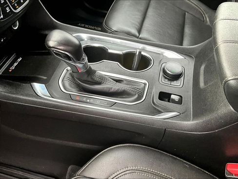 Certified 2022 Chevrolet Traverse LT image 19