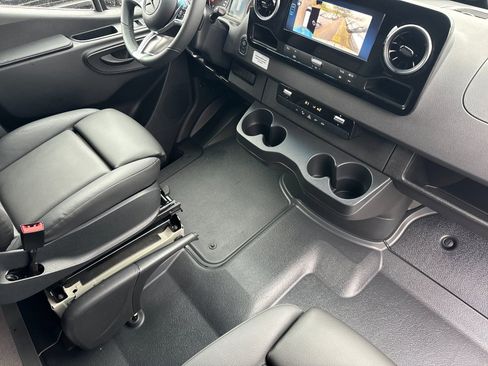 New 2026 Mercedes-Benz Sprinter 144 Cargo image 17