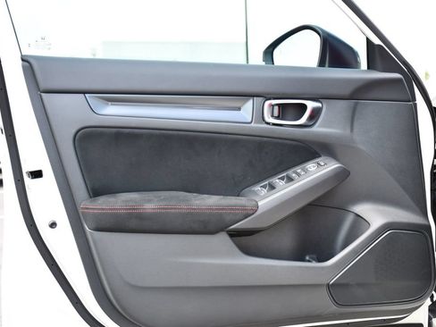 Used 2024 Honda Civic Type R image 12