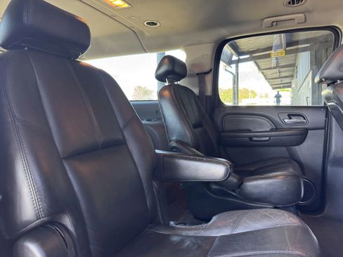 Used 2007 GMC Yukon XL Denali AWD/4WD image 19