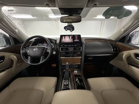 Used 2024 Nissan Armada SL w/ Captain's Chairs Package AWD/4WD image 21