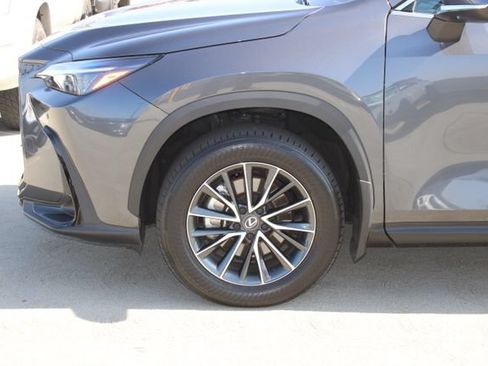 Certified 2025 Lexus NX 250 FWD image 4