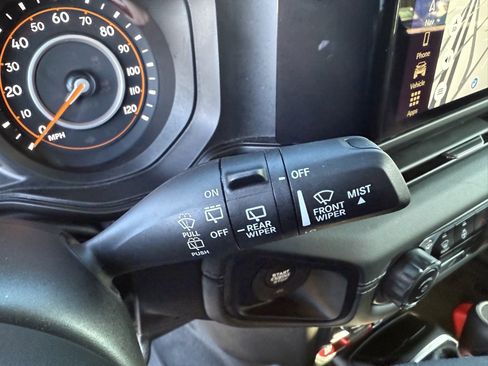 Used 2024 Jeep Wrangler Unlimited Rubicon image 34