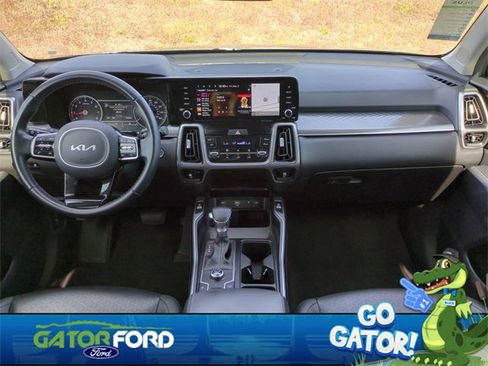 Used 2023 Kia Sorento S image 16