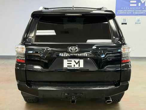 Used 2018 Toyota 4Runner SR5 Premium RWD image 6