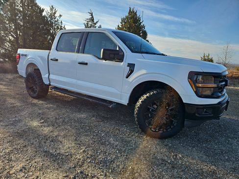 Used 2024 Ford F150 XLT w/ Tow/Haul Package image 2