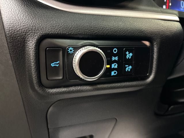 Used 2023 Ford Explorer XLT RWD image 29