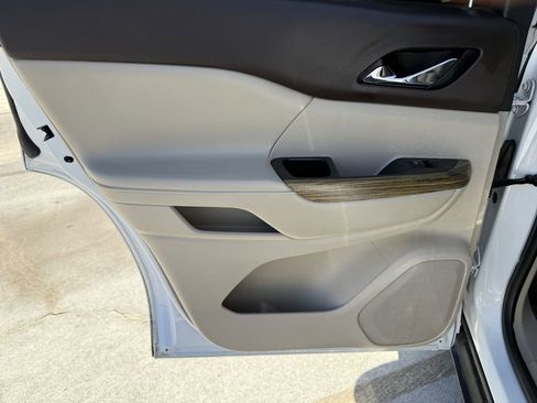 Used 2018 GMC Acadia Denali w/ Technology Package image 23