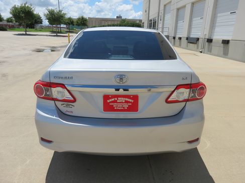 Used 2013 Toyota Corolla LE FWD image 8