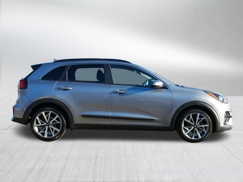 Certified 2022 Kia Niro Touring Special Edition image 8