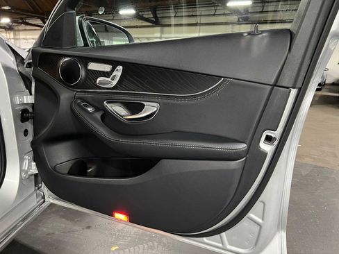 Used 2015 Mercedes-Benz C 300 4MATIC Sedan image 10