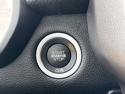 Used 2022 RAM 1500 Big Horn AWD/4WD image 35
