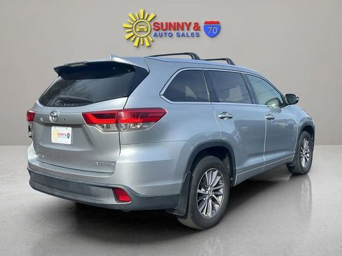 Used 2018 Toyota Highlander XLE image 7
