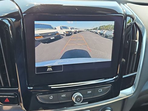 Certified 2023 Chevrolet Traverse LT FWD image 15