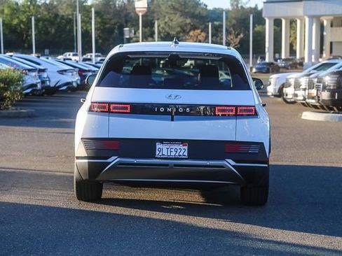 Used 2024 Hyundai Ioniq 5 SEL image 4