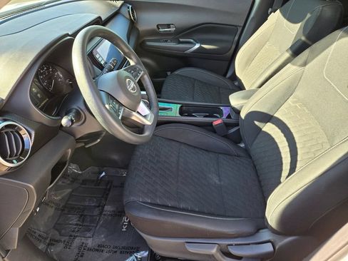 Used 2022 Nissan Kicks SV FWD image 10