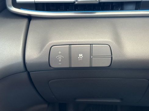 Used 2024 Hyundai Elantra SEL image 36