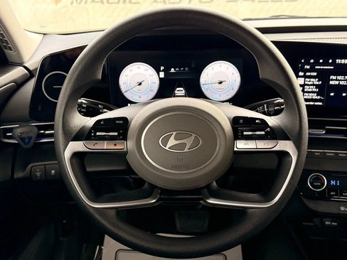 Used 2024 Hyundai Elantra SEL image 32