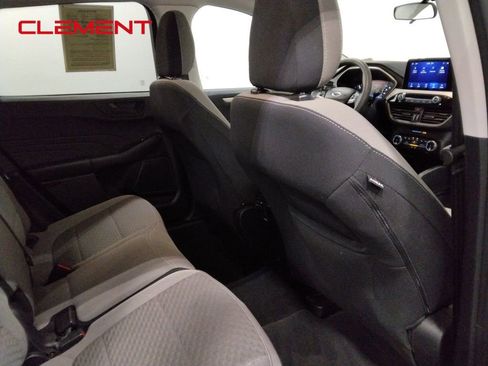 Used 2022 Ford Escape SE image 41