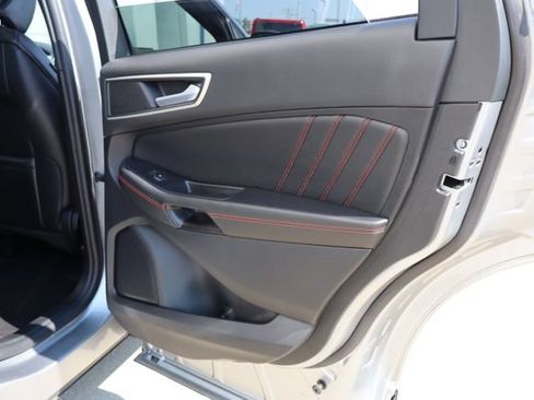 Certified 2024 Ford Edge ST-Line AWD/4WD image 31