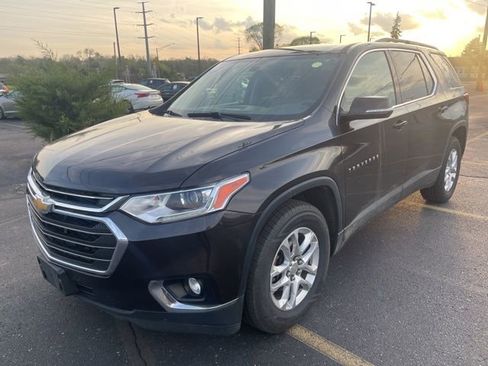 Used 2019 Chevrolet Traverse LT FWD image 1