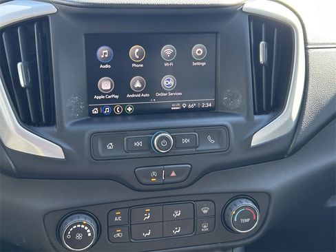 Used 2024 GMC Terrain SLE image 19