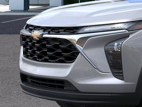 New 2026 Chevrolet Trax LS w/ LS Convenience Package FWD image 25