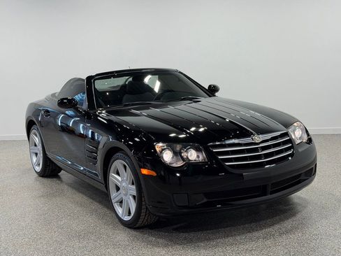 Used 2005 Chrysler Crossfire Convertible image 35