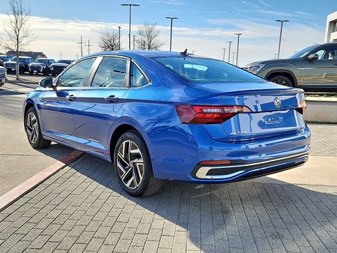 Used 2024 Volkswagen Jetta SEL image 2